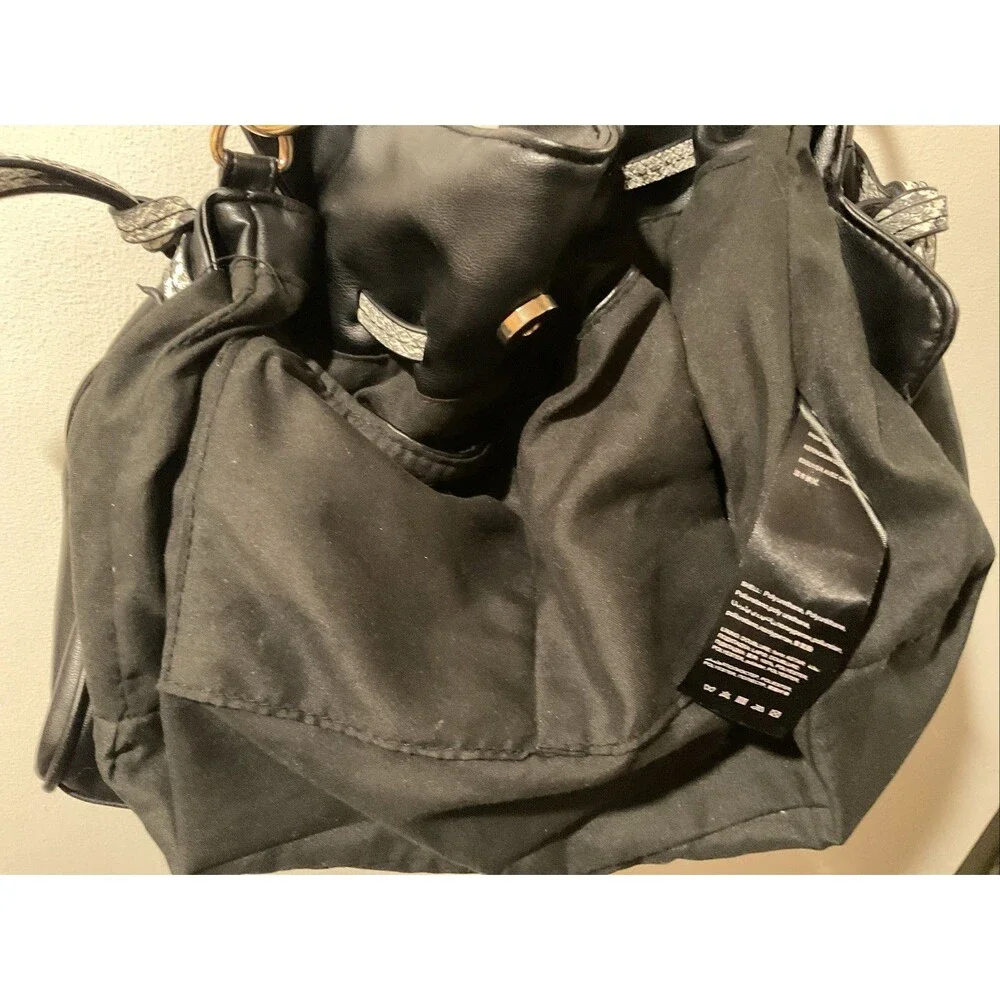 Badgley Mischka Black Medium Shoulder Bag Gold Hardware
